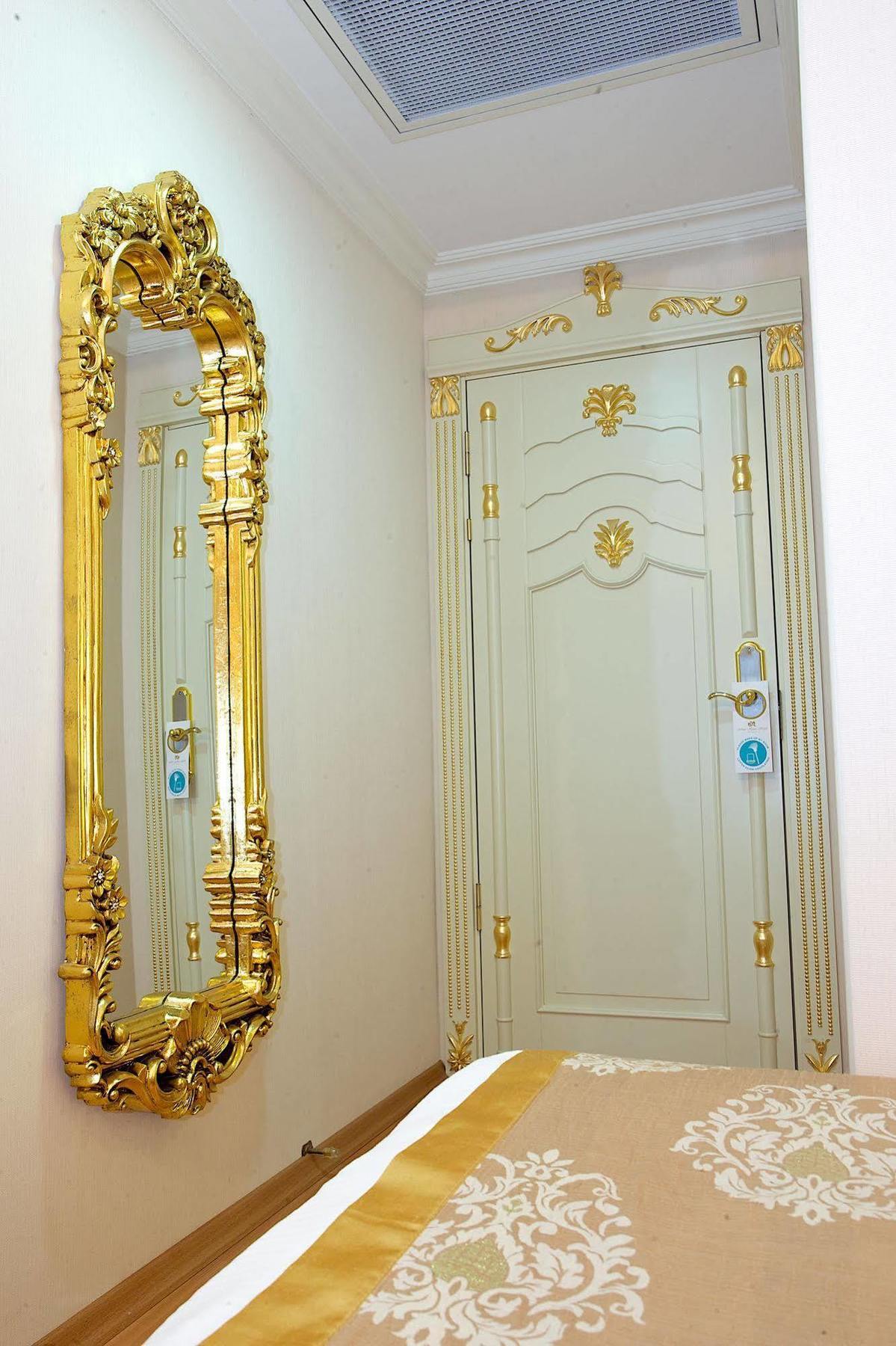 White House מלון 4*