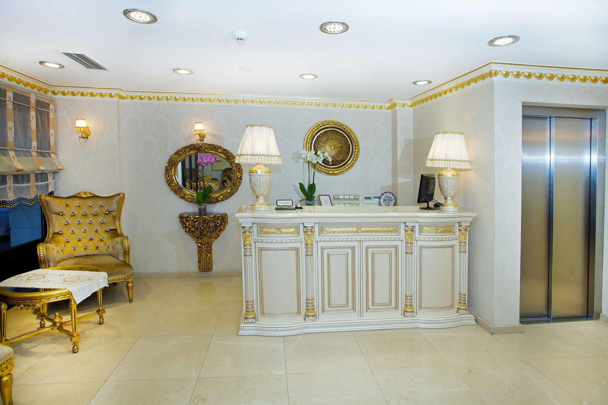 White House מלון 4*