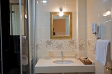 White House מלון 4*